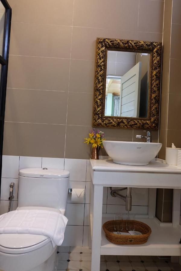 Baroque Boutique Resort Ranong Esterno foto