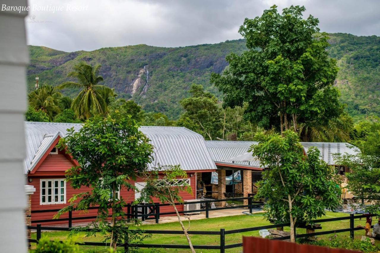 Baroque Boutique Resort Ranong Esterno foto