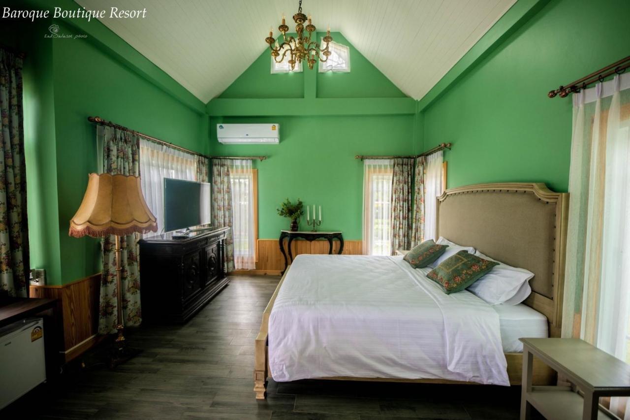 Baroque Boutique Resort Ranong Esterno foto